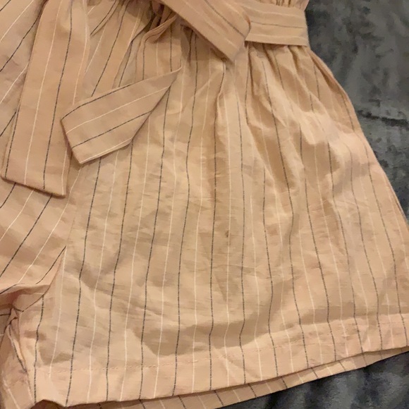 Pink paperbag shorts M - Picture 2 of 2